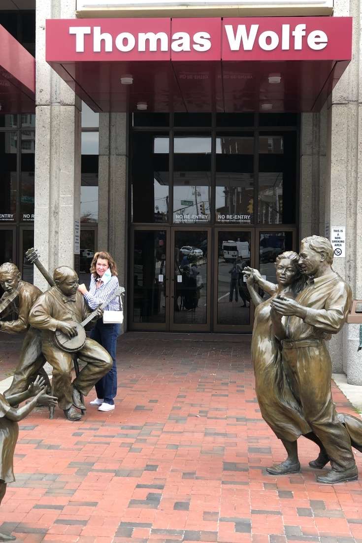 The Deep South USA - fine Outdoor Art in Asheville